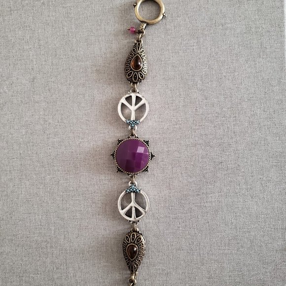 Lucky Brand Peace Sign Bracelet - Picture 4 of 4